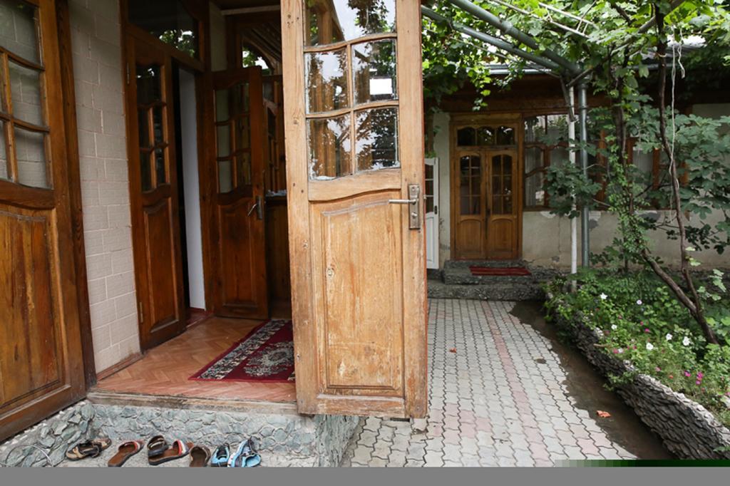 Lovely Home For You Osh Exterior foto